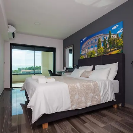 Luxury Eligo With Private Pool And Sea View Villa *