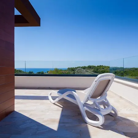 Luxury Eligo With Private Pool And Sea View Villa Premantura