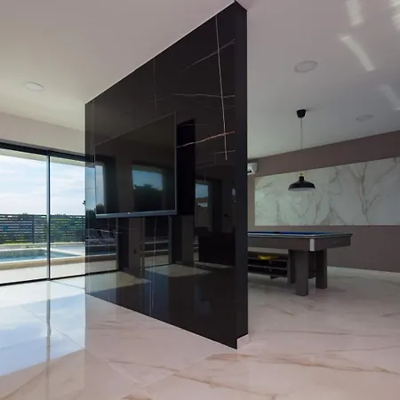 Luxury Eligo With Private Pool And Sea View Villa Premantura