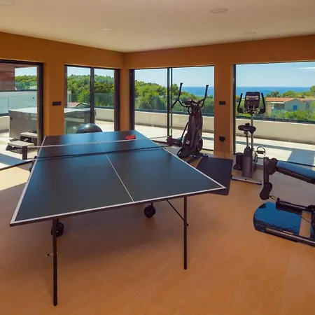 Luxury Eligo With Private Pool And Sea View Villa Premantura